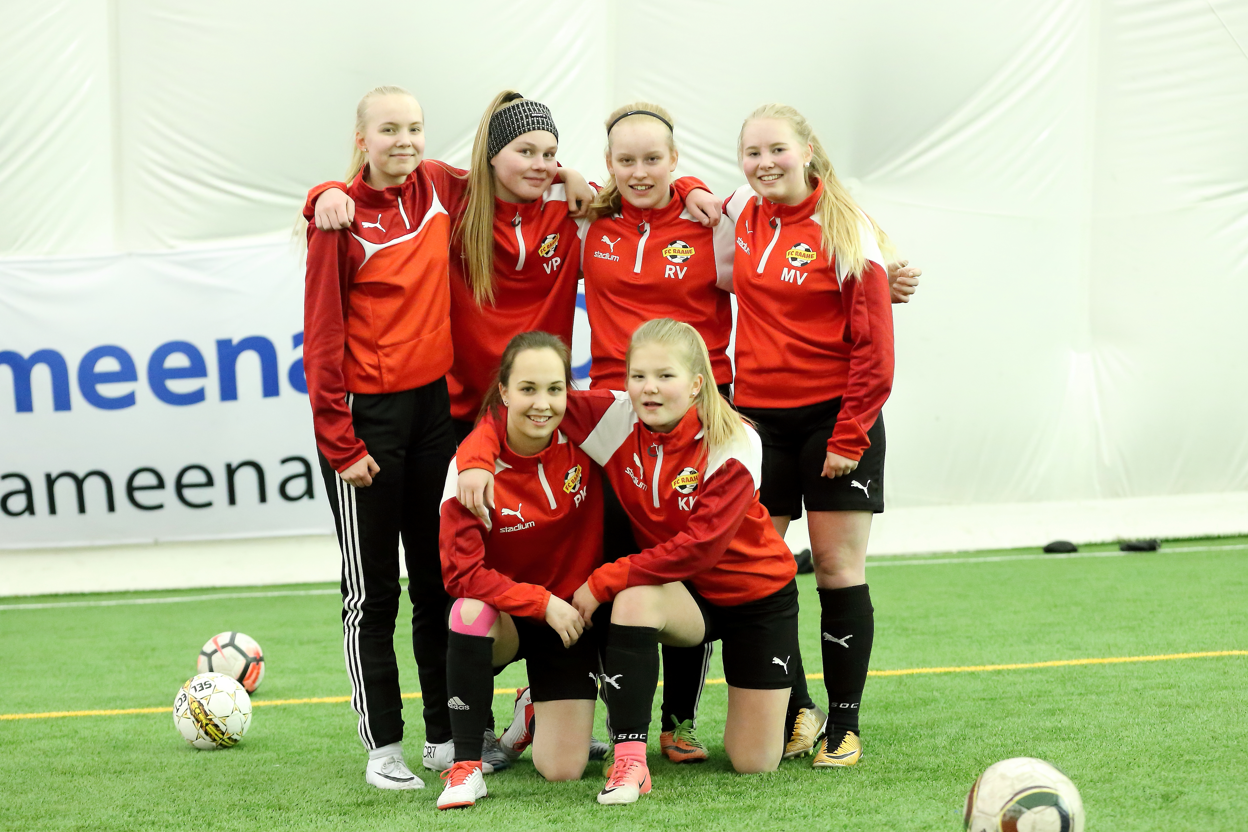 Reetta Salmela, Venla Pyy, Ronja Valkonen, Milla Väisänen, Pauliina Koivisto ja Krista Kyröläinen ovat olleet mukana pelaajakehitystapahtumissa.