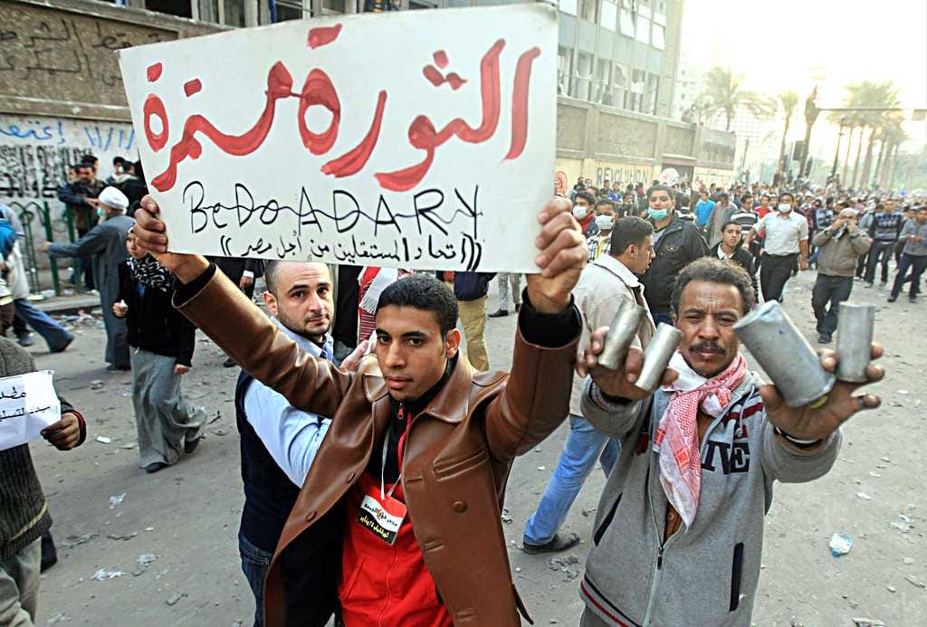 Egyptissä ainakin 20 ihmistä on saanut surmansa ja yli 1 700 haavoittunut yli viikonlopun jatkuneissa levottomuuksissa.