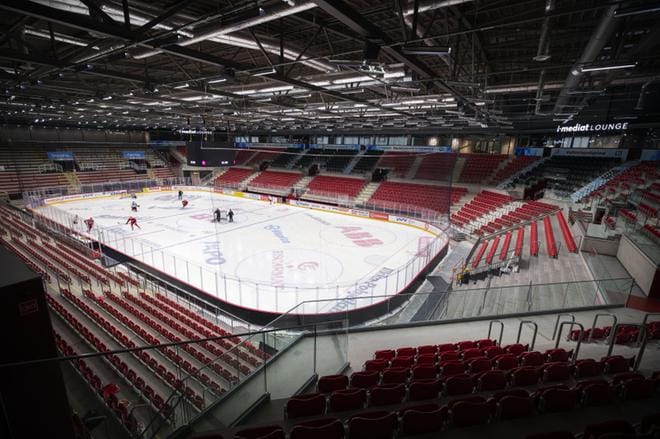 Vaasan Sport saa vihdoinkin pelata kotipelejä Vaasan uusitussa jäähallissa. Oulun Kärpät luistelee sen vieraaksi perjantaina 13. marraskuuta, joka on toivottavasti onnellinen päivä. KUVAT: JARNO PELLINEN
