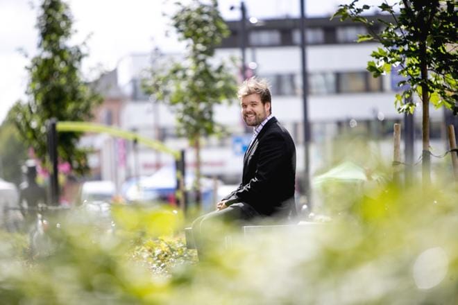 Seinäjoelle paluumuuton tehnyt Juho Heiska väittelee ensi viikolla epäorgaanisesta kemiasta Aalto-yliopiston kemian tekniikan korkeakoulussa. KUVA: JAAKKO ELENIUS