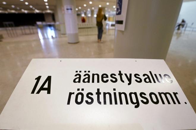 Äänestysinnon lopahduksesta huolimatta suomalaiset kertovat ymmärtävänsä aiempaa paremmin politiikkaa. Kuva: Lehtikuva/Vesa Moilanen