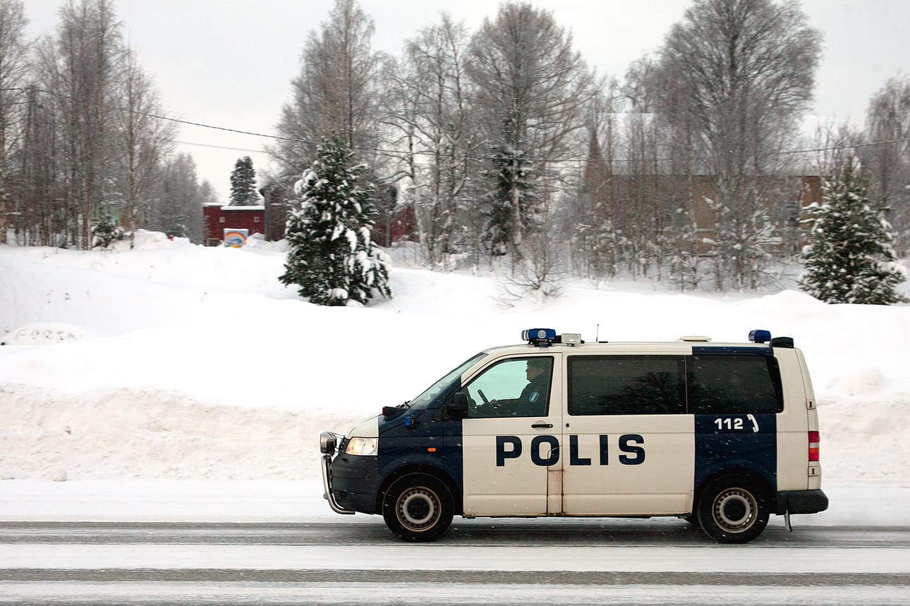 Kaikki kansalaiset ovat oikeutettuja poliisipalveluihin. Kaikkia palveluja ei voida hoitaa etätyönä.