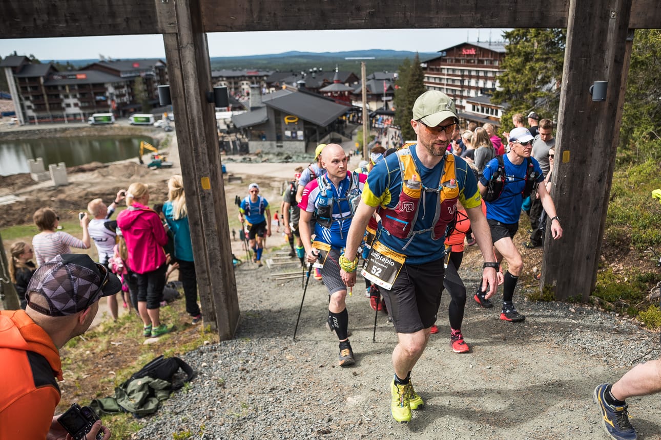 Karhunkierroksen lähtöportti on sijainnut Rukan kylällä ravintola Pisteen lähellä. Myös NUTS Karhunkierros -tapahtuma hyödyntää retkeilyreittiä.