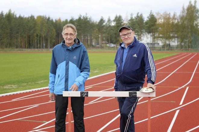 Alajärveläisillä oli menestystä tänä kesänä Mikkelissä käydyissä aikuisurheilun SM-kisoissa: Heikki Myllykangas voitti kultaa M70-sarjan kiekonheitossa ja Kalevi Kytölä pääsi hopealle M65-sarjan 100 metrin aitajuoksussa.