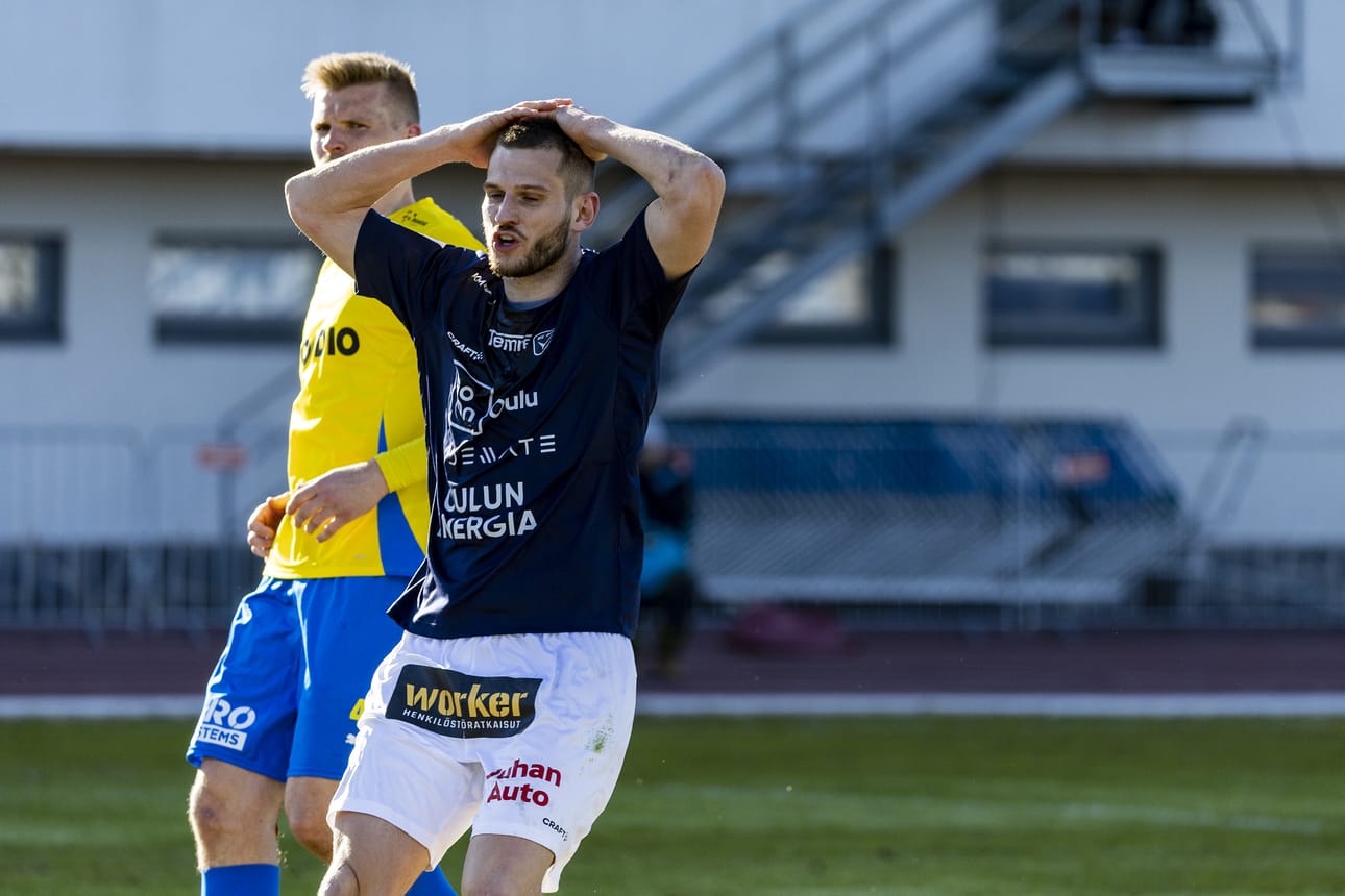 Maalitykki Ashley Coffey on laukonut AC Oululle jo kuusi osumaa, mutta joukkue ei ole pärjännyt.