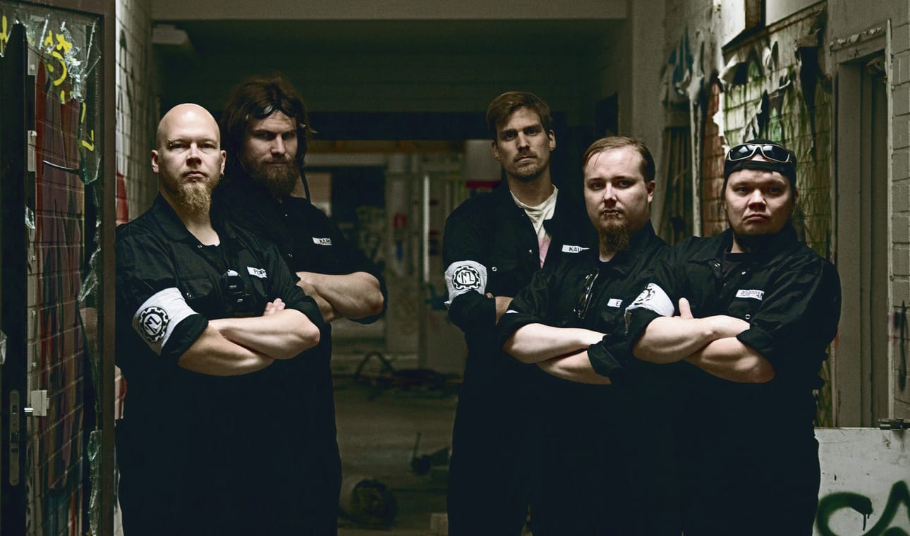 Kuusamolaisyntyinen Mika Piipponen (vas.) toimii vokalistina Machinœ-yhtyeessä.