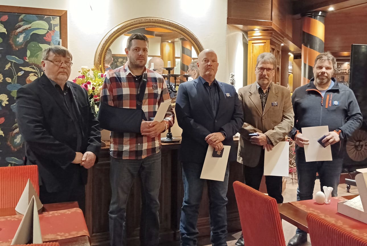 Kestopalkilla on juhlittu 25:tä toimintavuotta ja yrityksen pitkäaikaisia työntekijöitä.