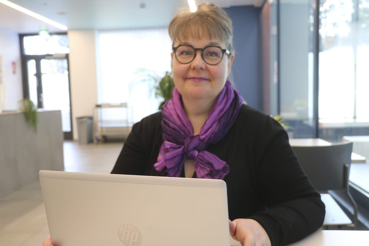 Jokihelmen opiston rehtori Anu Hultqvist on ilahtunut yhteistyökuvioista, joita kuntien kanssa on alkanut syntyä kuntalaispalveluiden tuottamiseksi.