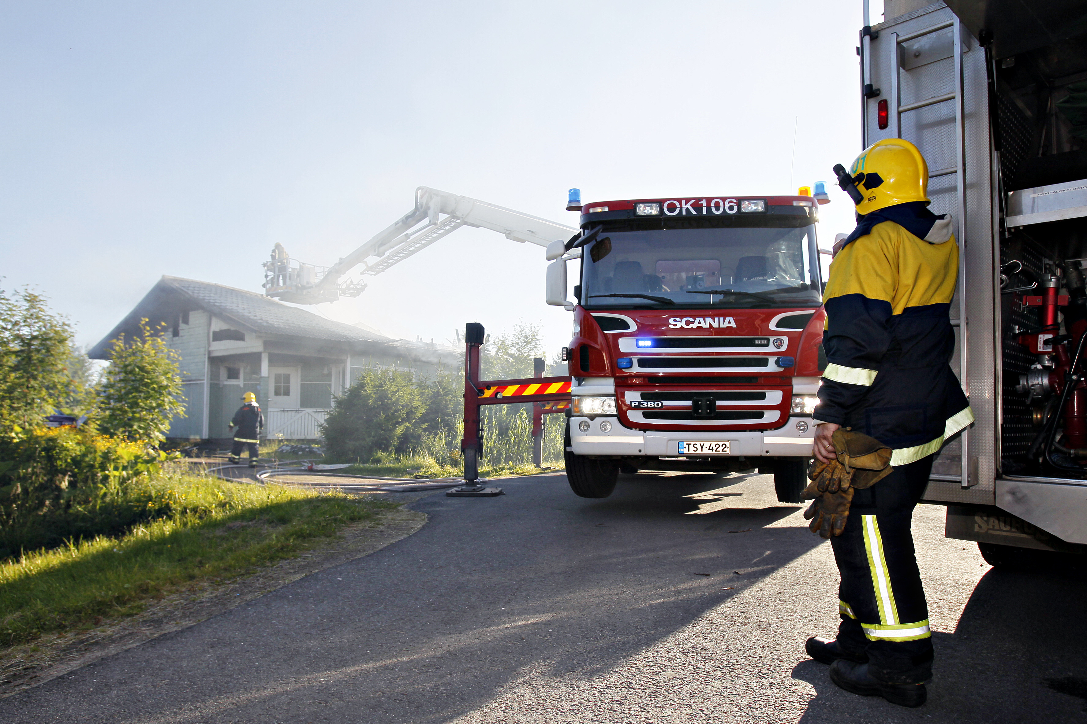 Omakotitalo kärsi pahoja vaurioita tulipalossa Limingassa.