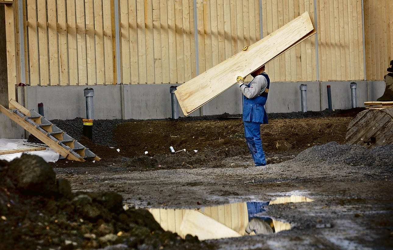 Huono työllisyystilanne koettelee erityisesti rakennusalaa.