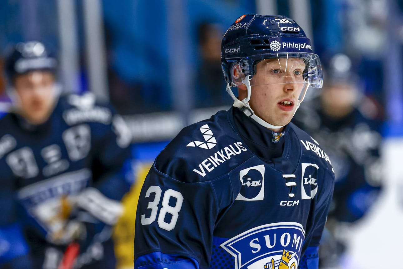 Leijonien ottelussa loukkaantuneen Aku Rädyn pelko jopa yli puolen vuoden pelitauosta ei onneksi toteutunut.