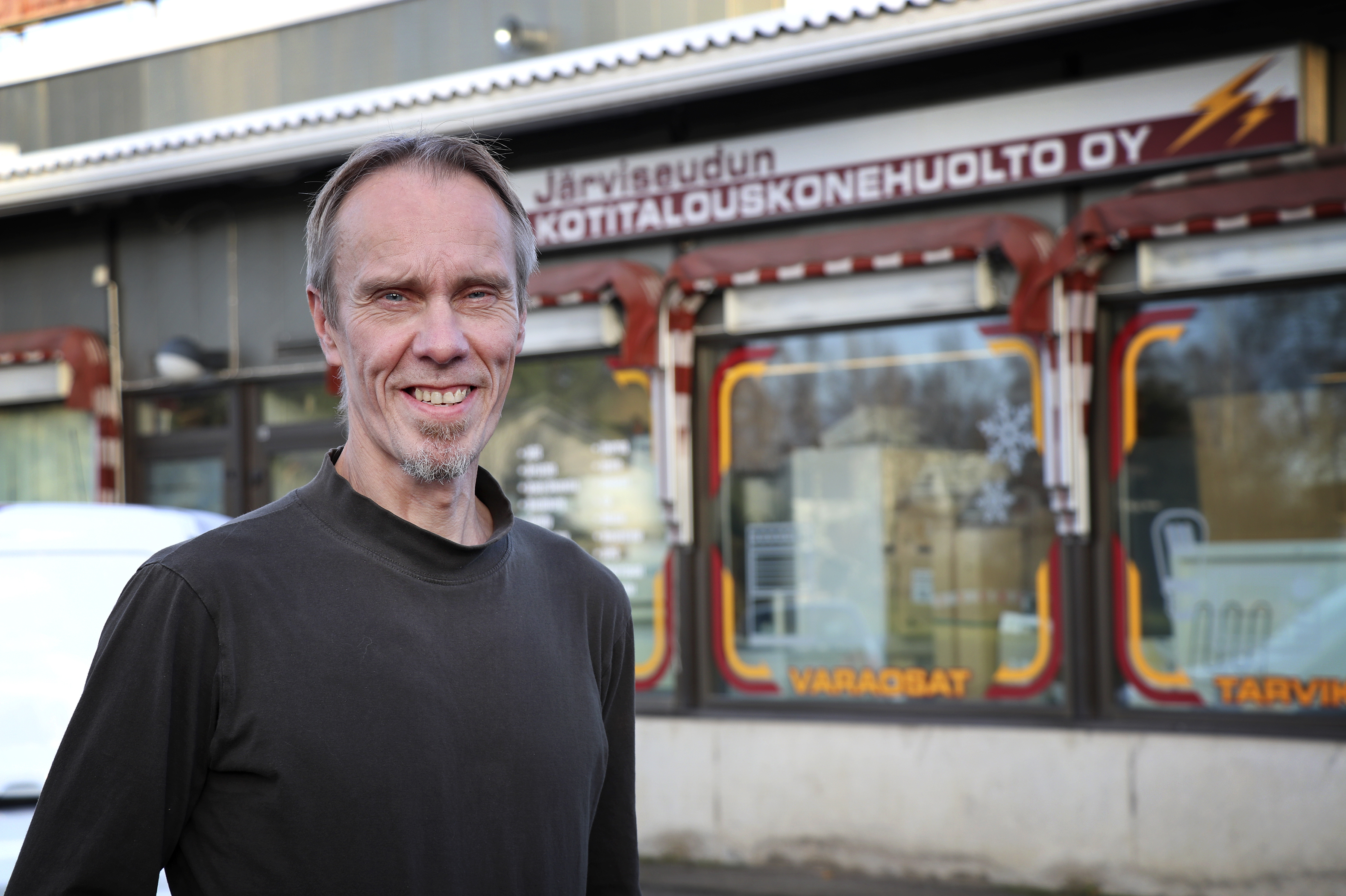Hannu Åby on vuosikymmenten kuluessa auttanut pulasta monta kodinkoneen omistajaa