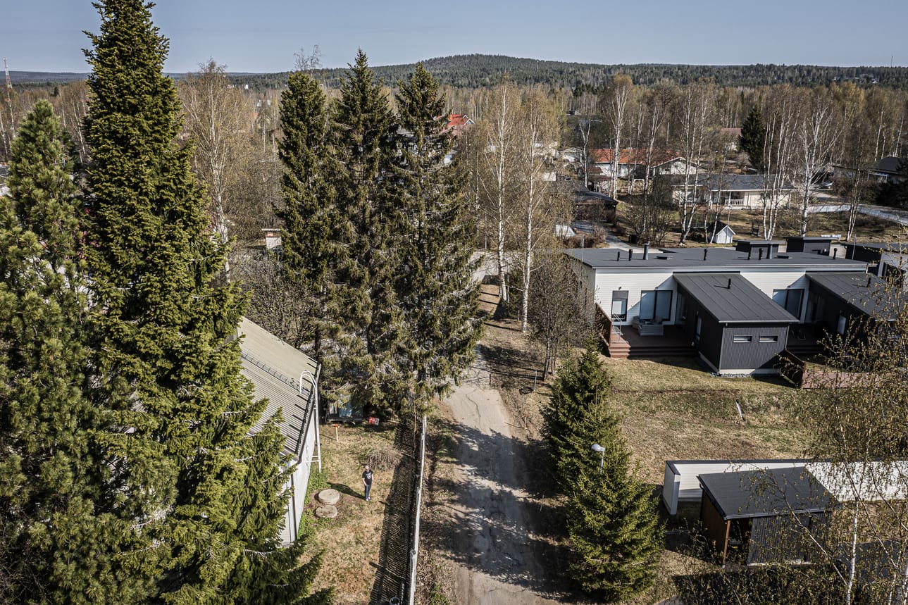 Kirjoittajien mielestä kaupungin kuulutukset eivät nykyisellään tavoita riittävästi asukkaita. Arkistokuva on Saarenkylän Kulppilantieltä.
