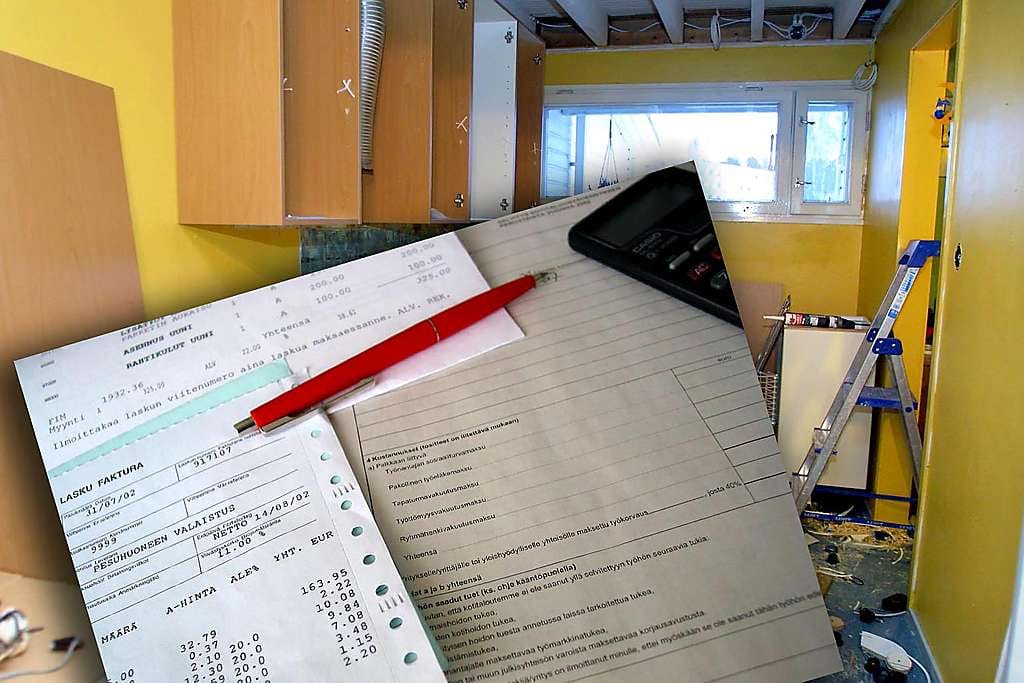 Ennen päivälääkkeitä ja ruokailua Minna Hiippala mittaa 92-vuotiaan Pekka Ylimartimon verenpaineen. Sitten ohjelmassa on olohuoneen siivous ja pyykkihommia. Ylimartimo on ollut jo monta vuotta hoiva- ja palvelualan yrityksen asiakas.