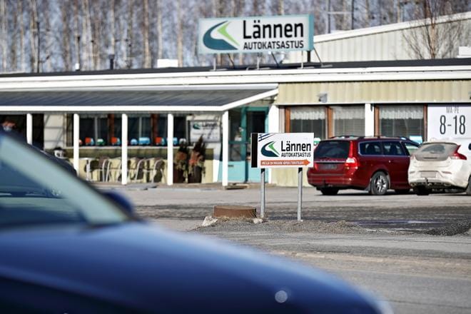 Lännen Autokatsastus sijaitsee Rengastiellä. KUVA: TOMI KOSONEN