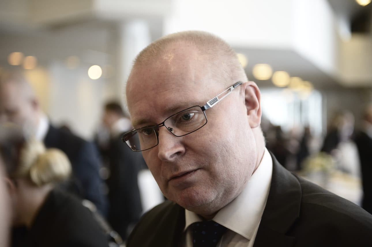 Työ- ja oikeusministerin mukaan Microsoftin irtisanomiset ovat kuin potku munuaisille.