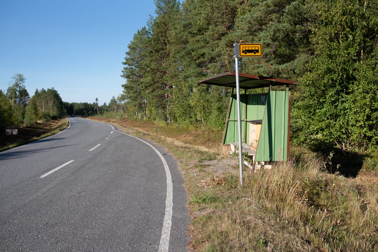 Hailuodon pääväylää eli Luovontietä ollaan leventämässä nykyisestä.