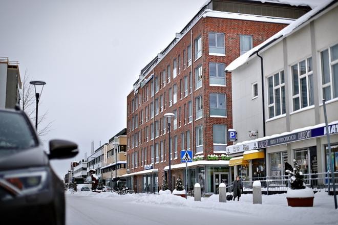 Entisen torin paikalle nousi vuonna 2012 As Oy Seinäjoen Vanha Tori. Yksi talon suunnittelun aikaisista havainnekuvista on päätynyt seinäjokelaiseen Facebook-ryhmään. (Tekijänoikeussyistä emme voi julkaista havainnekuvaa.). Kuva: Tomi Kosonen