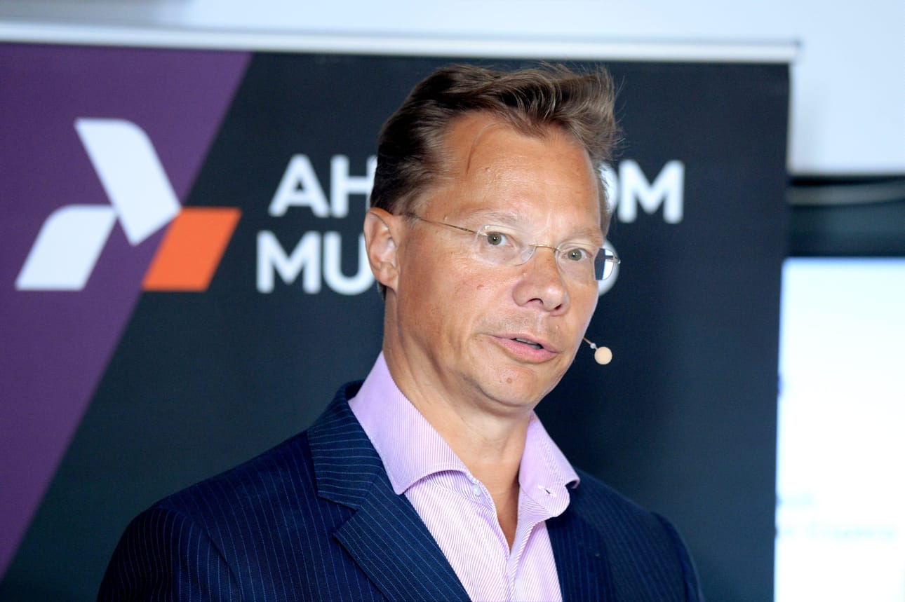 Hans Sohlström on aiemmin toiminut muun muassa Ahlstrom-Munksjön, Ahlström Capitalin ja Rettig Groupin toimitusjohtajana. Sitä ennen hän toimi 20 vuoden ajan johtotehtävissä UPM-Kymmenessä. Arkistokuva vuodelta 2018. LEHTIKUVA / Mikko Stig