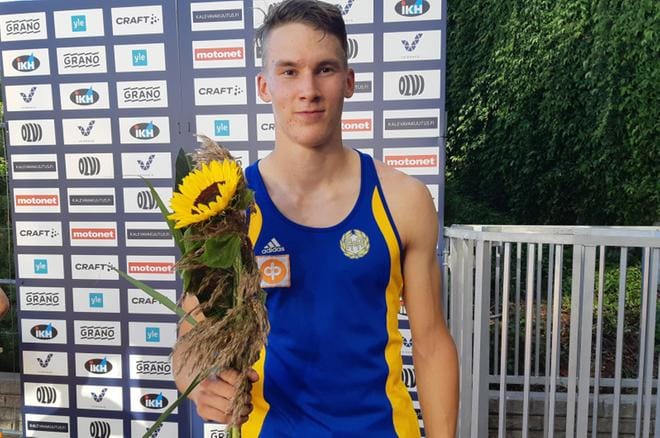 Alajärven Ankkureiden seiväshyppääjä Mikko Paavola , 22, pöllämystyi Suomen mestaruudestaan Kalevan kisojen päätöspäivänä sunnuntaina. KUVA: MINNA KALLASVUO