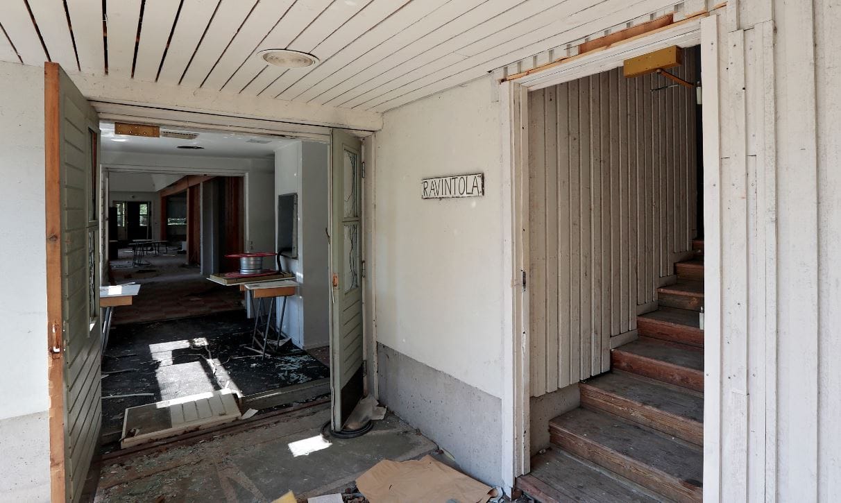 Entisen Pohjola-opiston tilat ovat purkukunnossa.