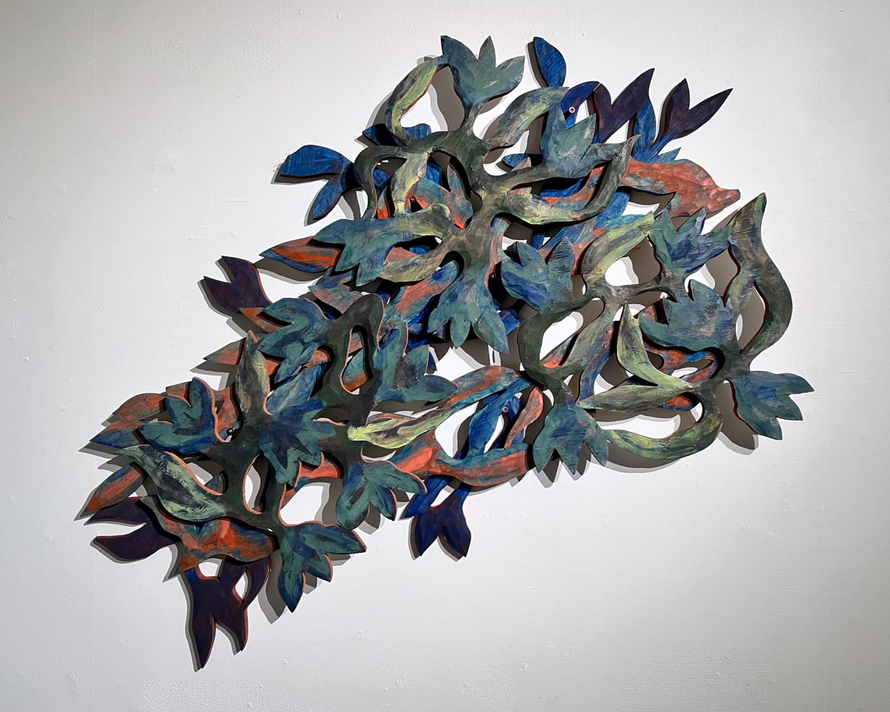 Niina Kestilä: Sininen kimppu, 2021, tempera puulle.