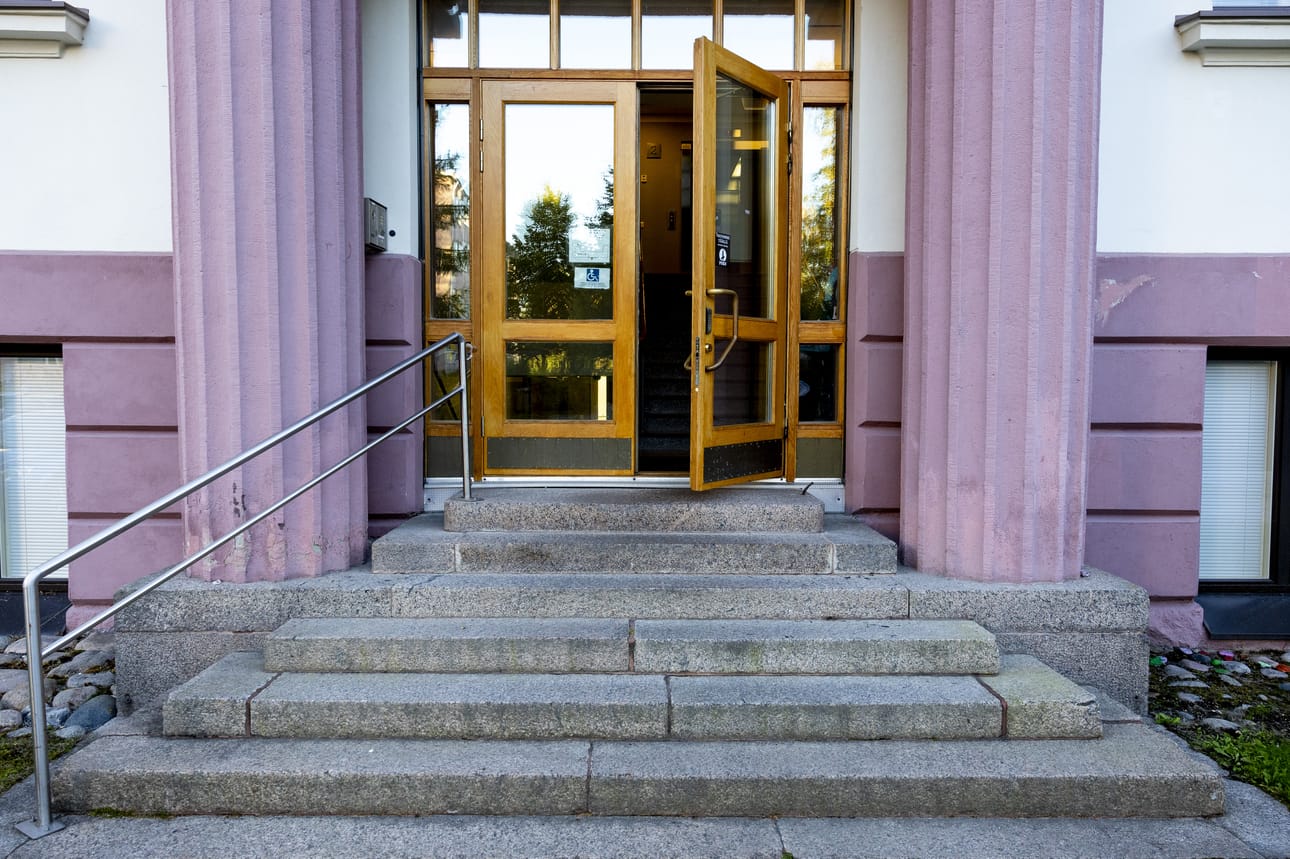 Peltolan PS1-rakennuksen aiheuttamat sisäilmaongelmat eivät ole uusia.