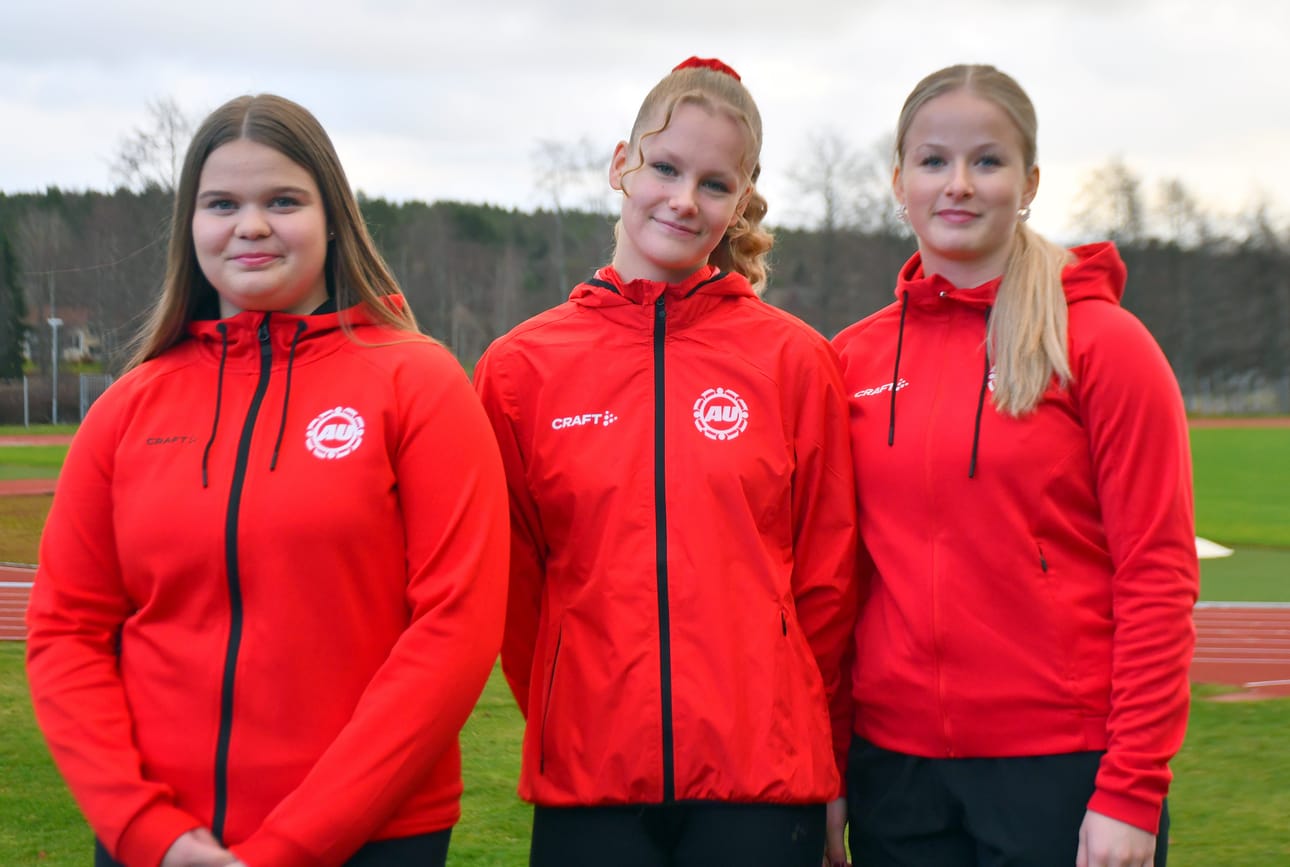 AU:n TeamFinlandiin kuuluva kolmikko Aliisa Pollari, Silva Hynönen ja Sanni Jokela kisasi Nurmijärvellä kaksi KLL-mestaruutta ja hopean. Arkistokuva.
