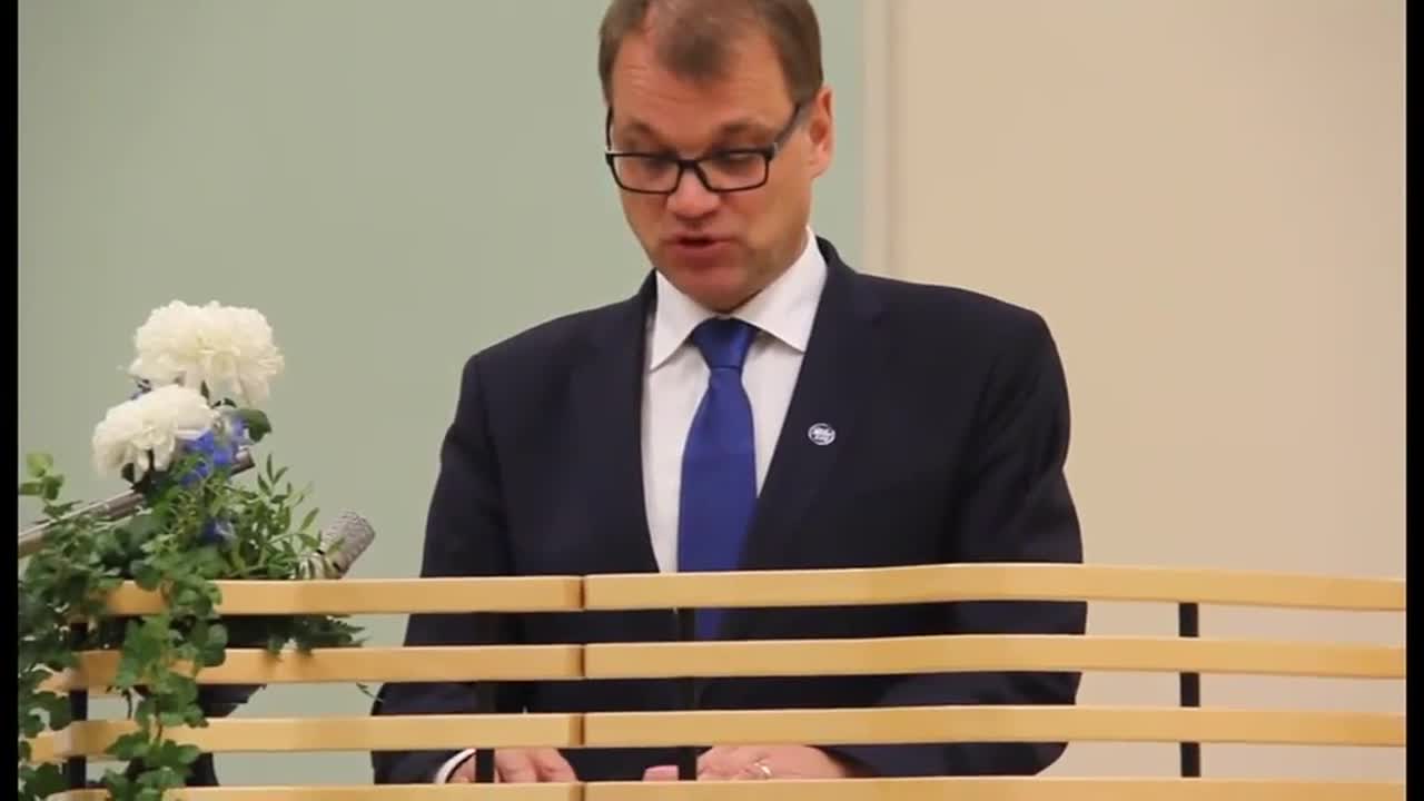Pääministeri Juha Sipilä Merijärvellä.