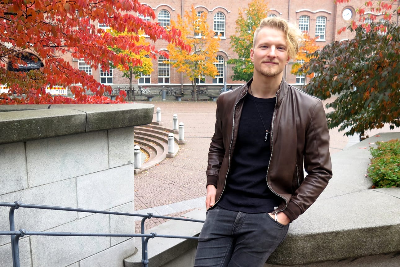 – Basso on tärkein tai lähes tärkein elementti bändissä. Ilman sitä ihmiset eivät tanssi ja jotakin jää musiikista paitsi. Se luo musiikkiin sielua, sanoo Jonne Aho.