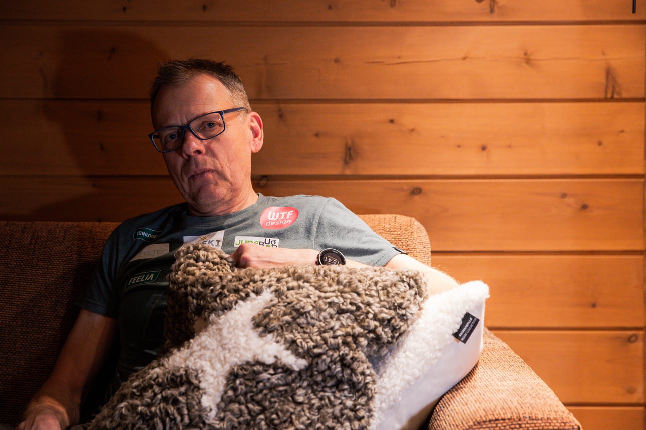 Oululainen Juha Kukkola on tekijä hiihtotähtien taustalla.