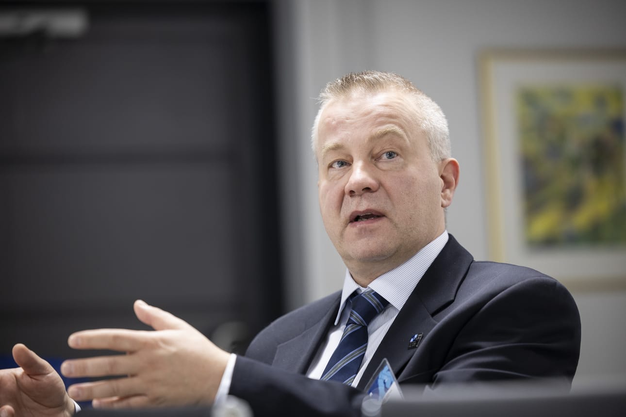 Puolustusvoimien tutkimuslaitoksen tutkimuspäällikkö Jouni Koivisto sanoo, että yritysten innovaatioiden saattamista käyttöön halutaan nopeuttaa.