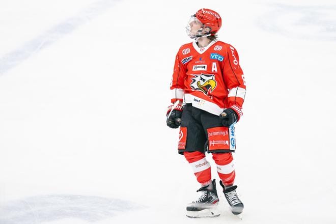 Puolustaja Valtteri Viljanen palaa Sportin pelaavaan kokoonpanoon. Arkistokuva.