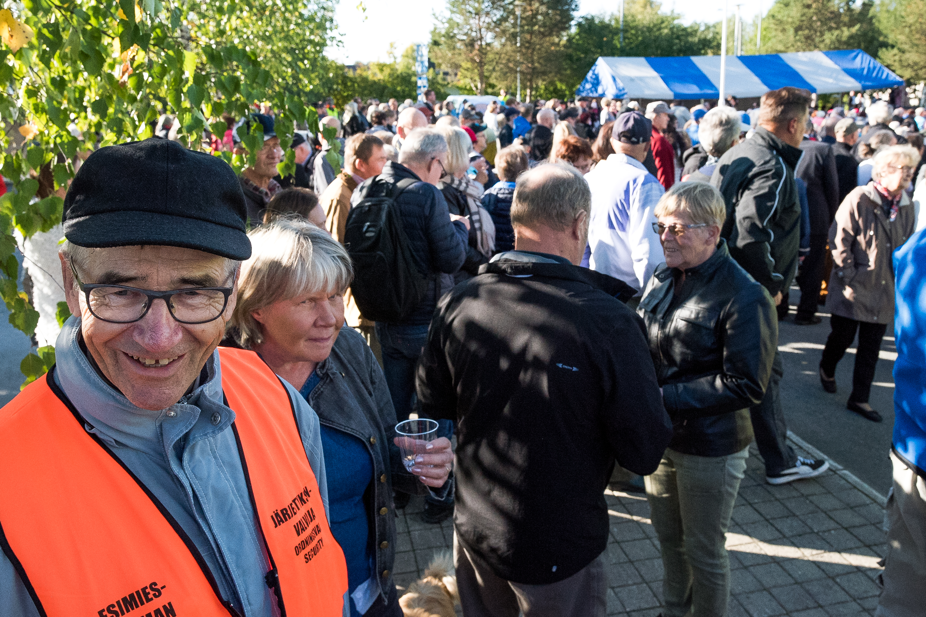 Kuusamo 150 vuotta täytti Kuusamotalon pihan ja Oulankasalin perjantaina. Ohjelmassa oli tanssia ja musiikkia.