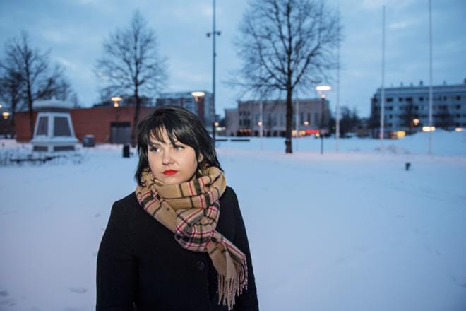 Lotta Saarenmaa harmittelee, ettei Lotta-patsasta tule Forssaan. Patsasta oli suunniteltu torin lähellä olevalle aukiolle. KUVA: Lassi Puhtimäki