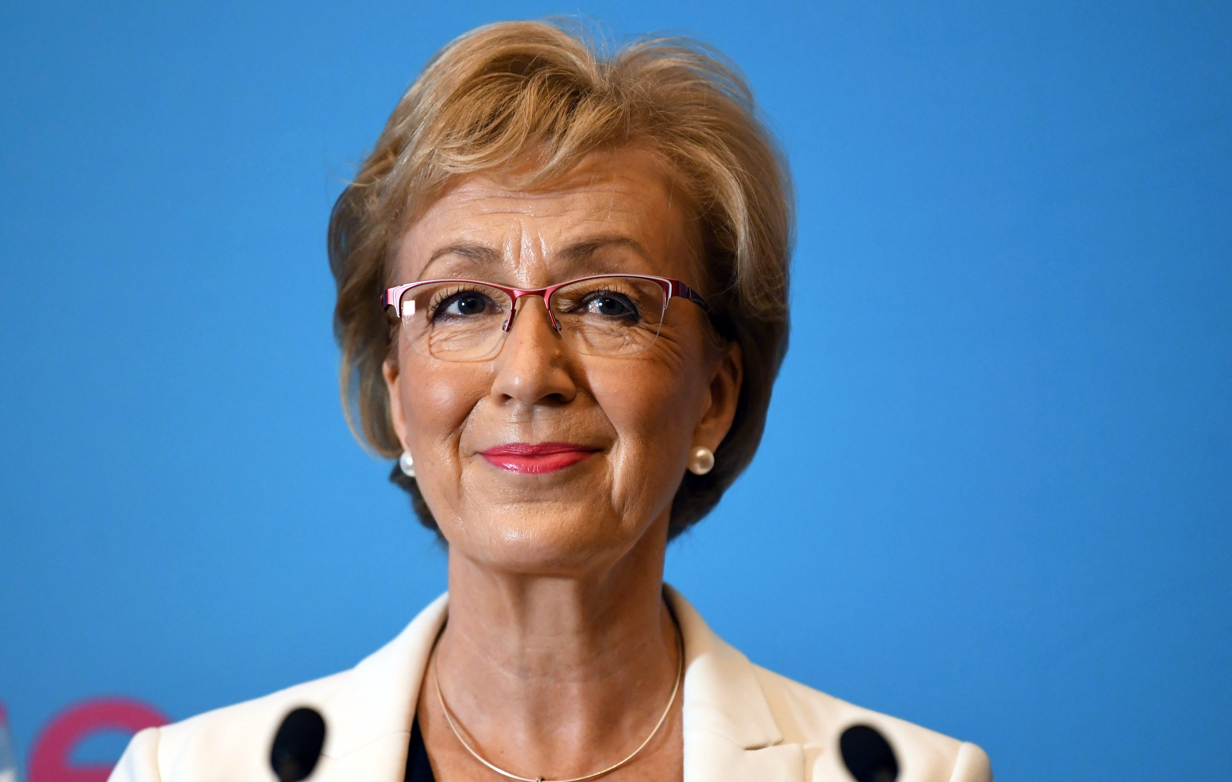 Andrea Leadsom oli Theresa Mayn vastaehdokas vuonna 2016. Hän luopui leikistä ennen jäsenistön postiäänestystä.