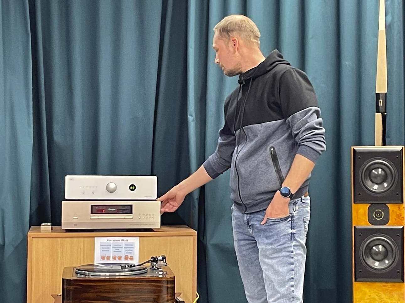 Kirjaston pelitila valjastetaan hifikäyttöön 13. päivä tammikuuta Oulaisissa. Hifi-harrastajat esittelevät omia laitteistojaan ja yleisö voi kuunnella, miltä musiikki kuulostaa erilaisista kokoonpanoista soitettuna.