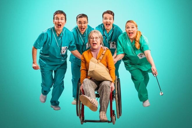 Kuin ensimmäistä päivää -draamakomediassa näyttelevät Mari Pöytälaakso (vas.), Liisu Aurasmaa, Sari Jokelin, Mia Vuorela ja Maria Pere. KUVA: JUKKA KONTKANEN