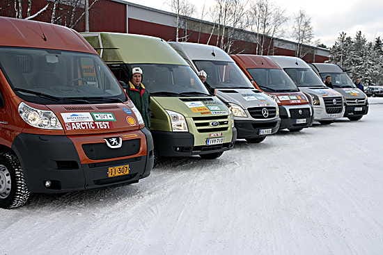Pakettiautojen verotus muuttuu päästöpohjaiseksi.
