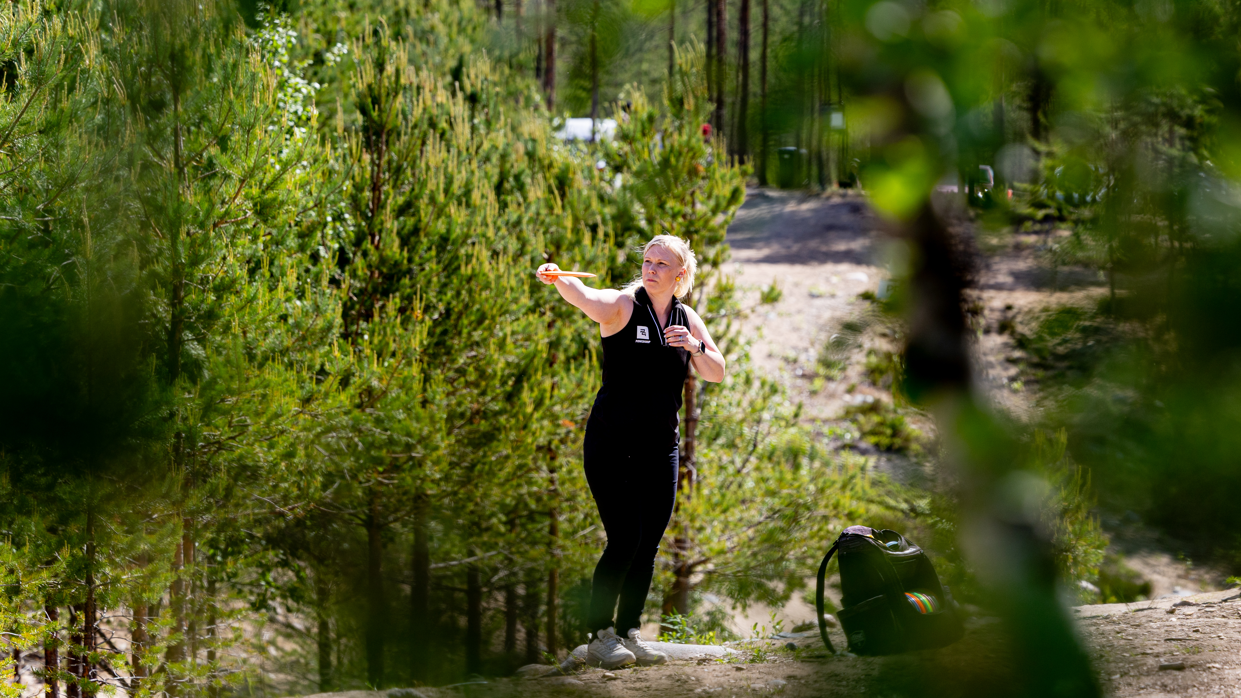 Frisbeegolfin takavuosien Euroopan mestari Jenni Engström, 41, näytti Oulun kotikisassa, että taidot ovat tallella