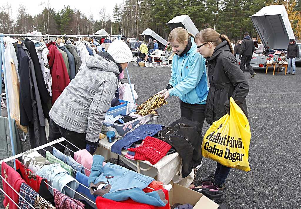 Peräkonttikirppis pidettiin Oulunsalon Viljapuiston kentällä.