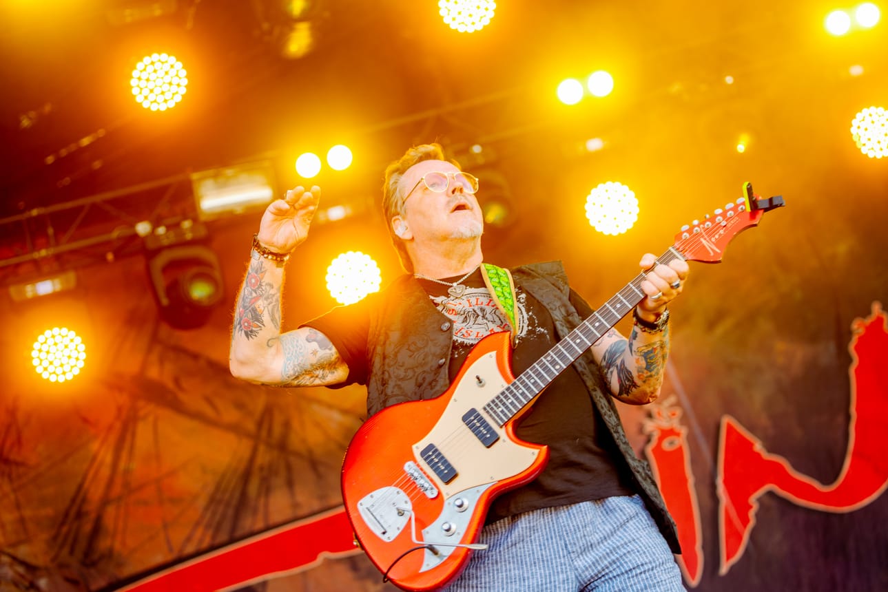 Kotimaisen rockin järkäleyhtye, massiivisen festivaaliyleisön viime vuonna ennätysaikaan kerännyt Dingo palaa Kemiin.