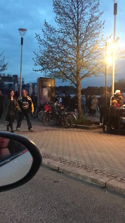 Mörkö-laulut raikuivat Oulun torinrannassa