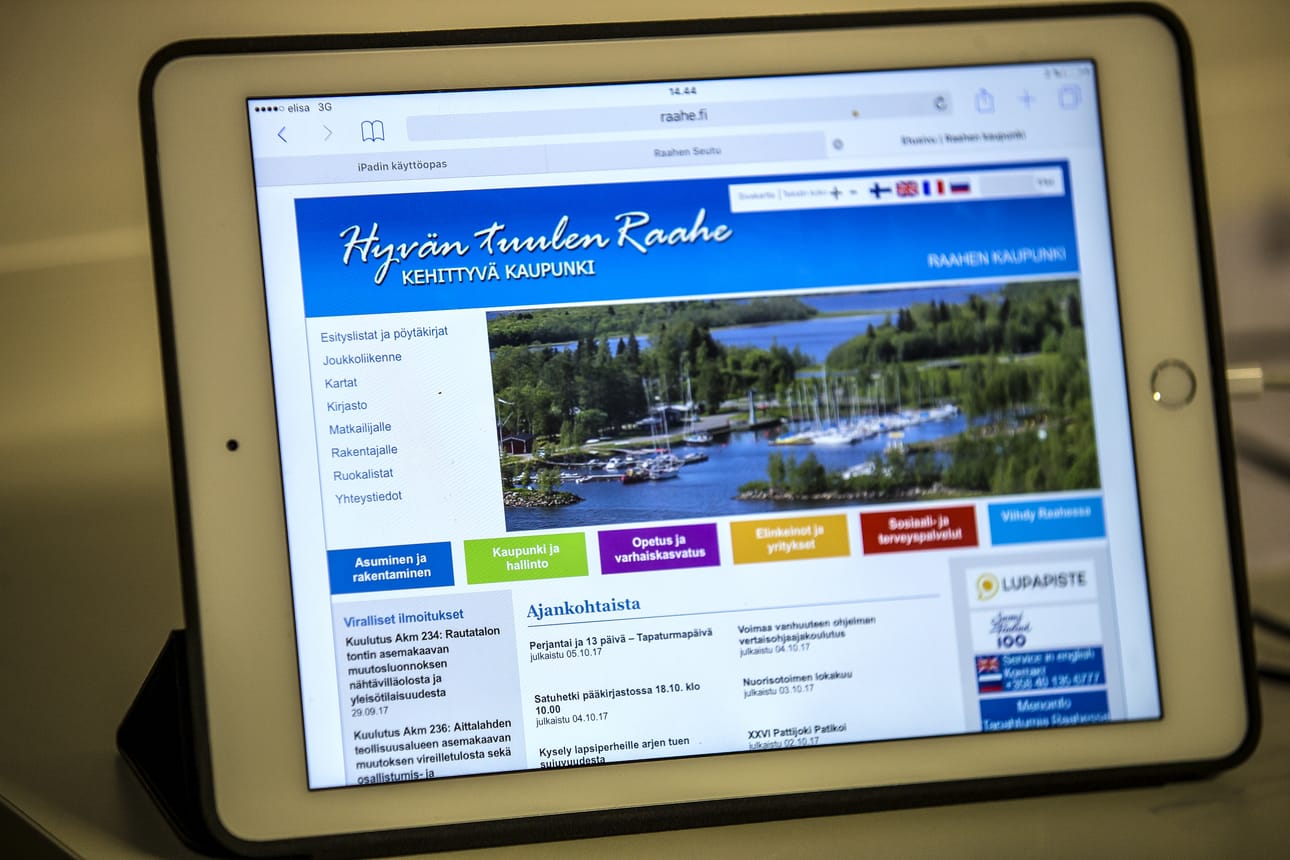 Suomalaisten datankäyttö jakautuu melko tasaisesti matkviestinverkon ja kiinteän verkon liittymien välillä.