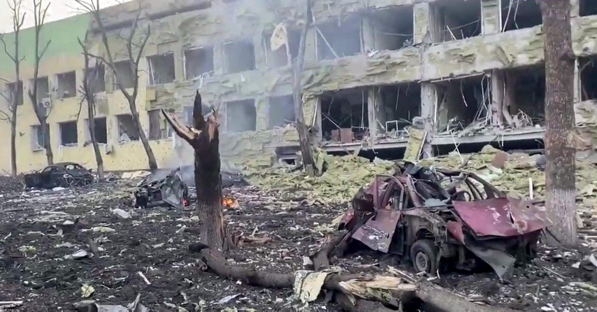 Hävitystä Mariupolin kaupungissa keskiviikkona. Lehtikuva/AFP