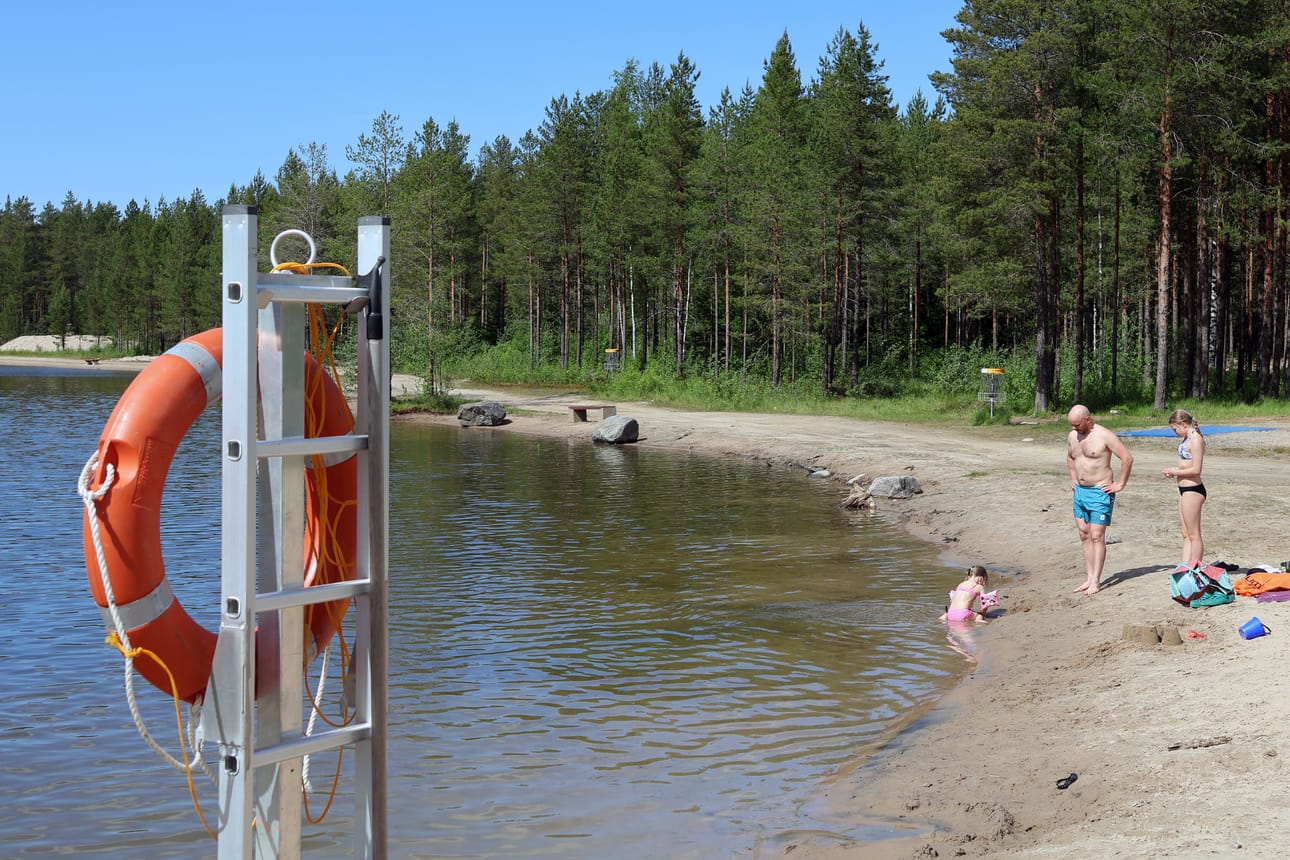 Ruukin mittausasemalla helleraja ylittyi kesäkuussa kahtena päivänä, mutta yli kahdenkymmenen asteen lämpöihin päästiin useana päivänä. Kuvituskuva