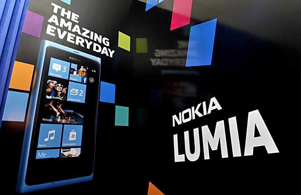 Suuri yhdysvaltalainen teleoperaattori AT&T tahtoo ottaa myyntiin Nokian Windows-puhelimia.