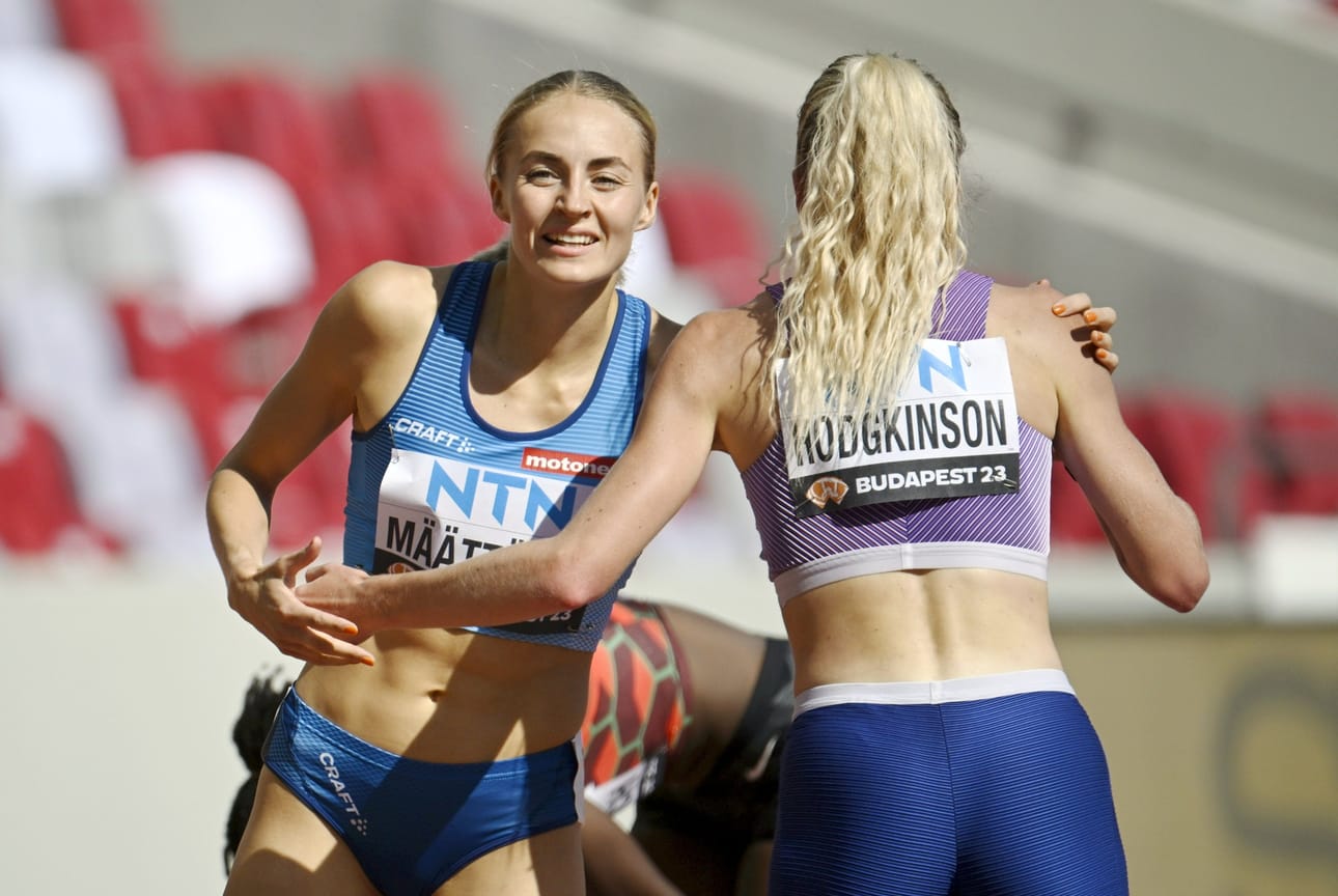 Eveliina Määttänen juoksi alkuerässään kolmanneksi ajalla 2.00,41. LEHTIKUVA / ANTTI AIMO-KOIVISTO