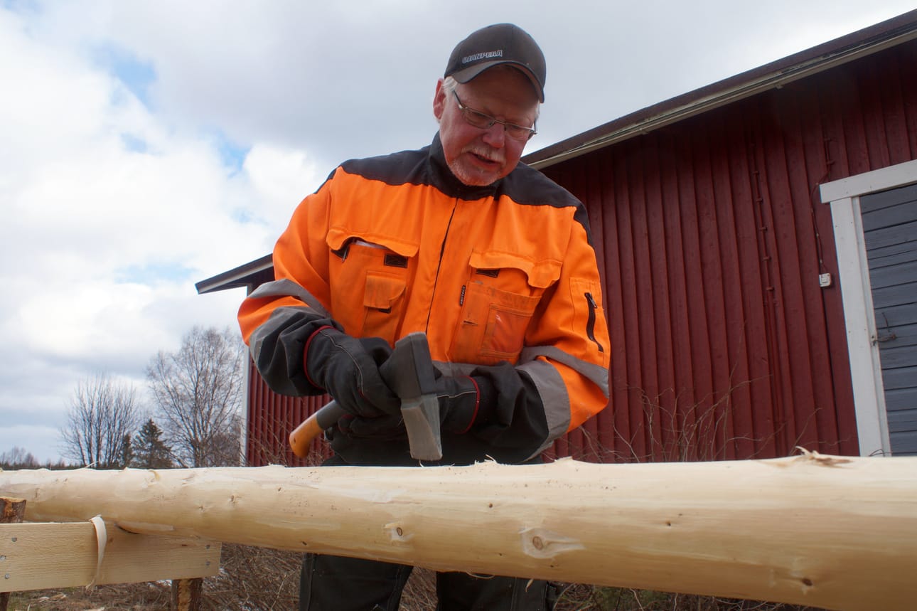 Sulevi Puolakanaho on ollut Livokkaan töissä viime syksystä lähtien. ME-toimisto-hankkeen voimin työllistämismahdollisuudet kohenevat selvästi entisestä.
