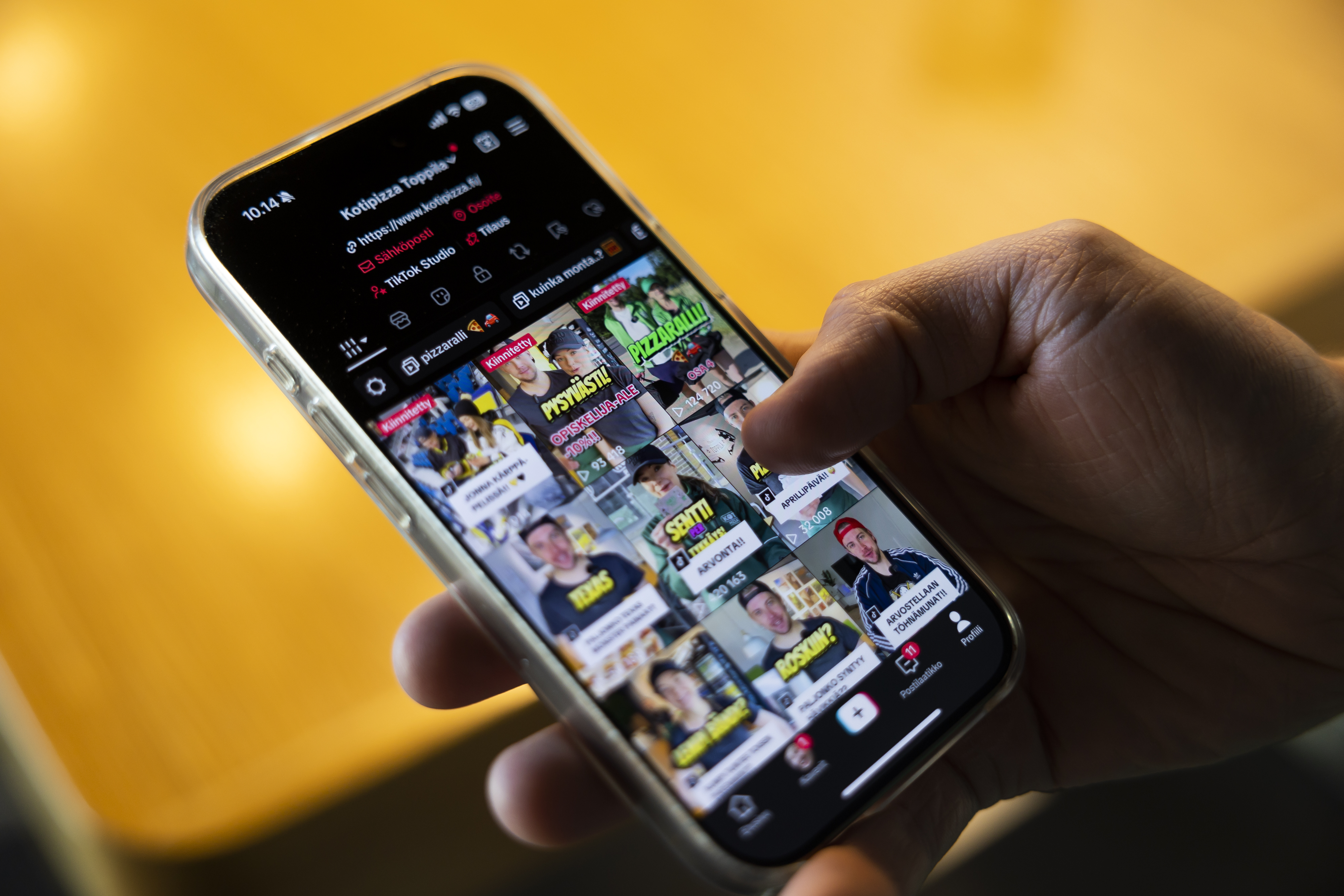 Tiktok syrjäyttää sanomalehdet – Lähes puolet nuorista seuraa uutisia päivittäin